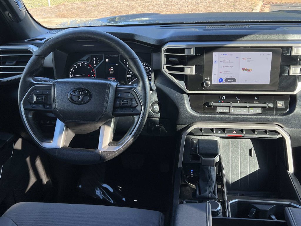 Used 2025 Toyota Tundra SR5 w/ SR5 Convenience Package AWD/4WD image 17