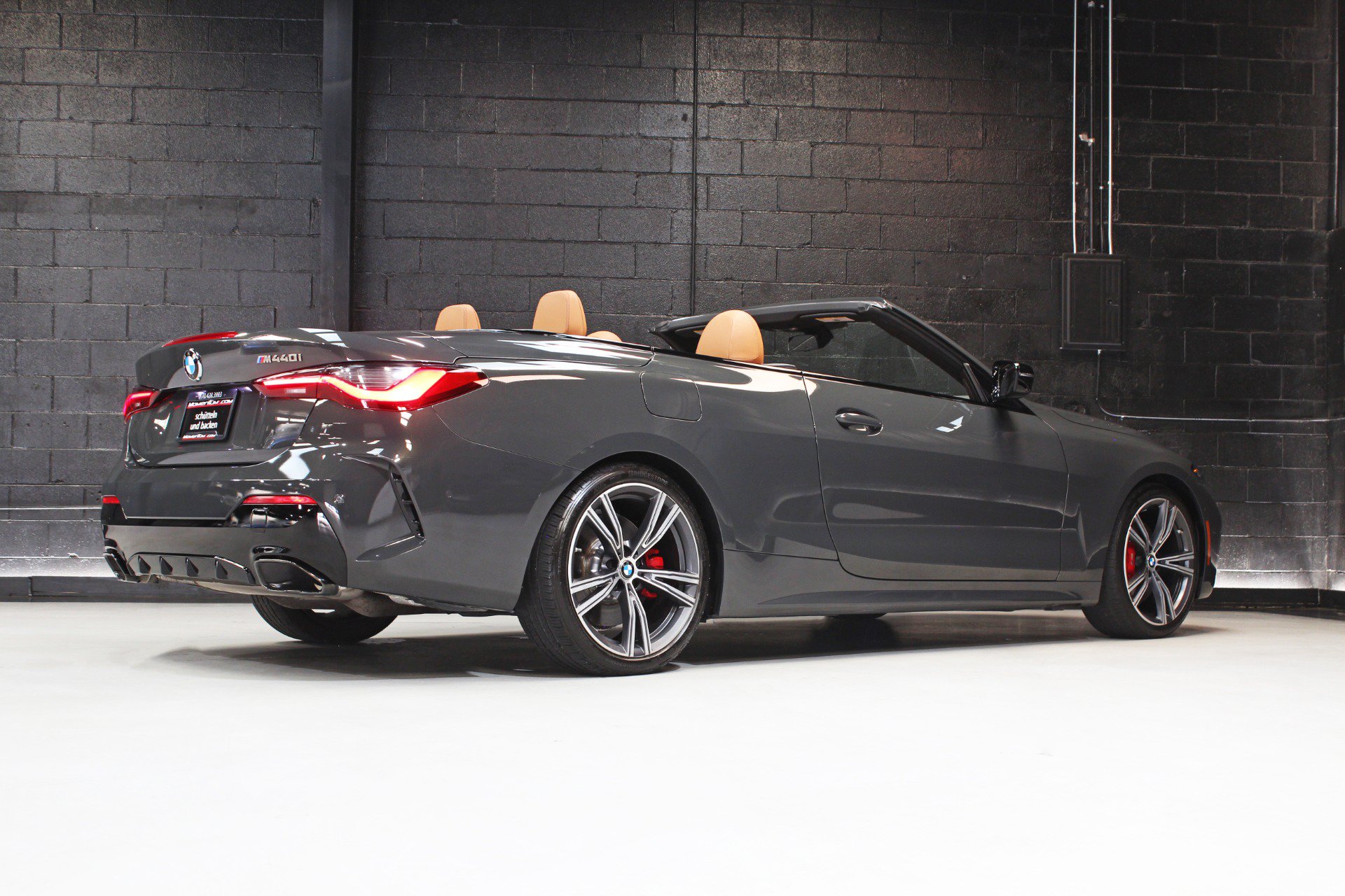 Used 2024 BMW M440i Convertible w/ Premium Package RWD image 93