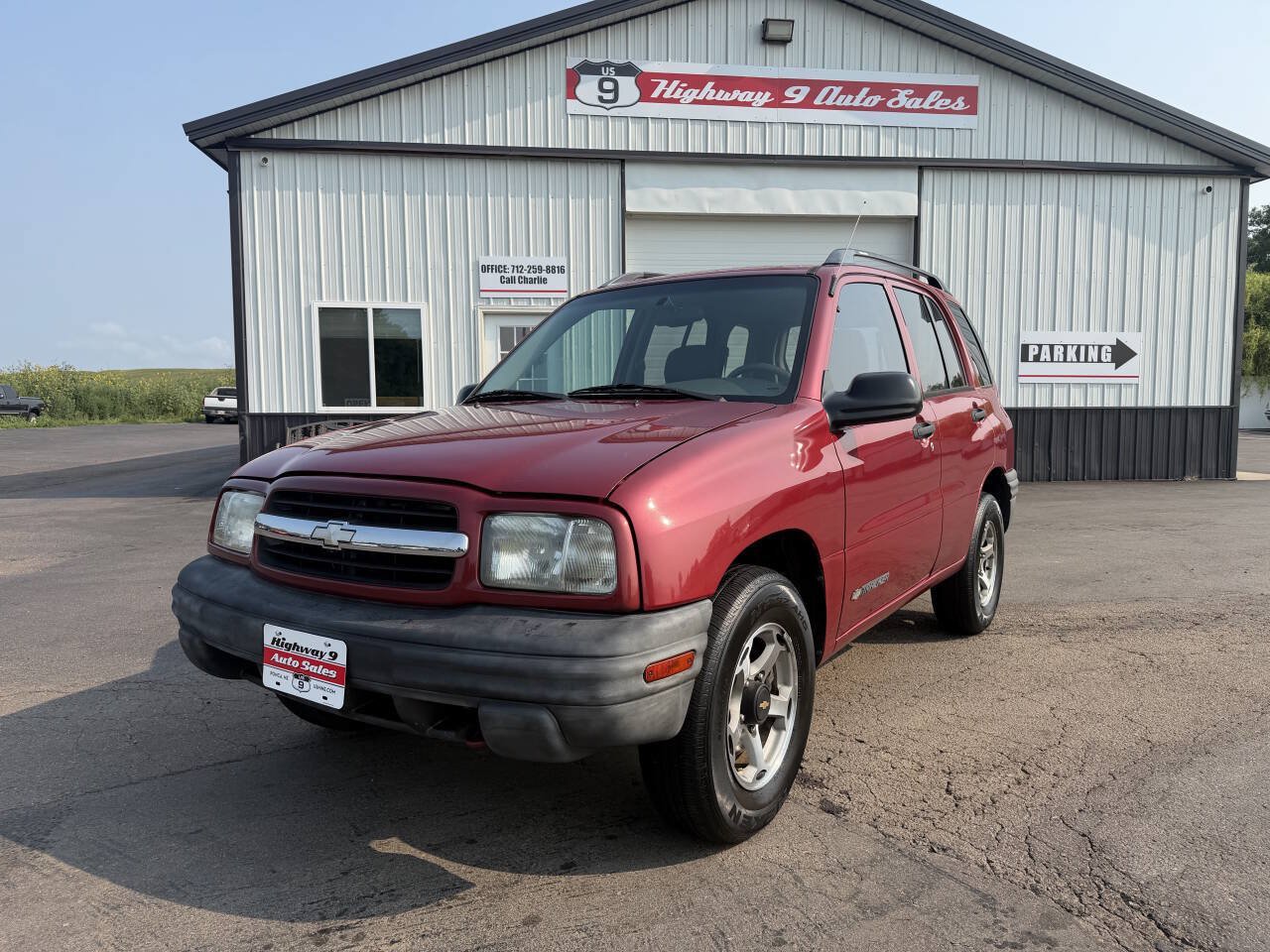Used 2000 Chevrolet Tracker 4WD w/ Preferred Equipment Group 2 image 1