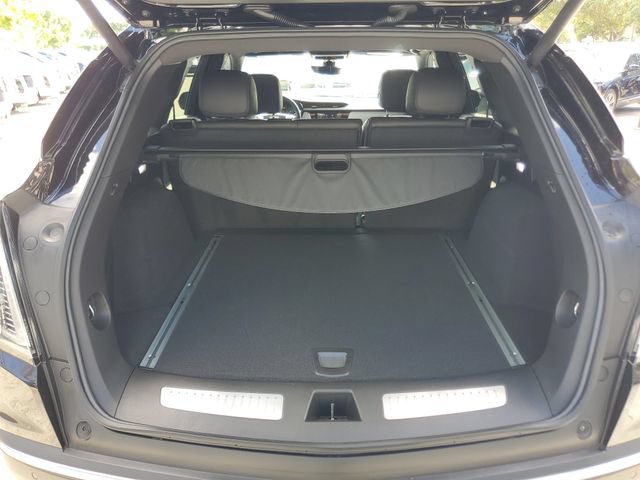 Certified 2023 Cadillac XT5 Sportv w/ Technology Package AWD/4WD image 10
