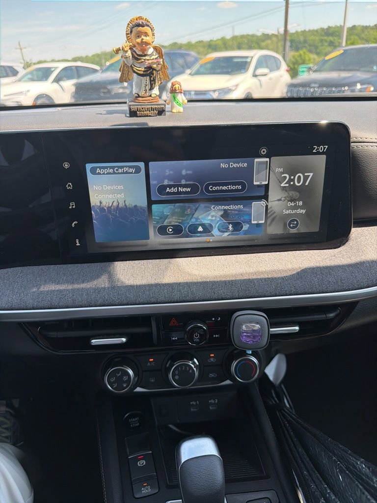 Used 2025 Nissan Kicks SV image 17