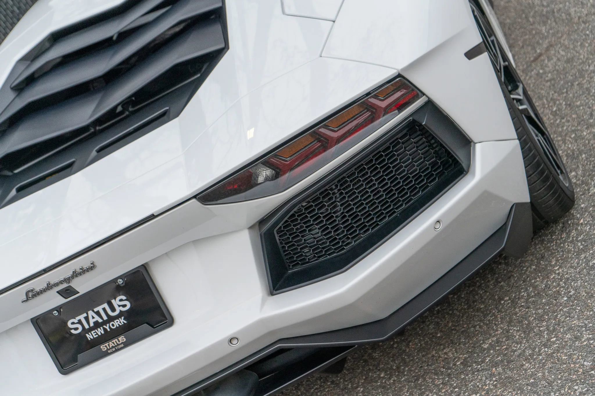 Used 2017 Lamborghini Aventador LP 700-4 image 40