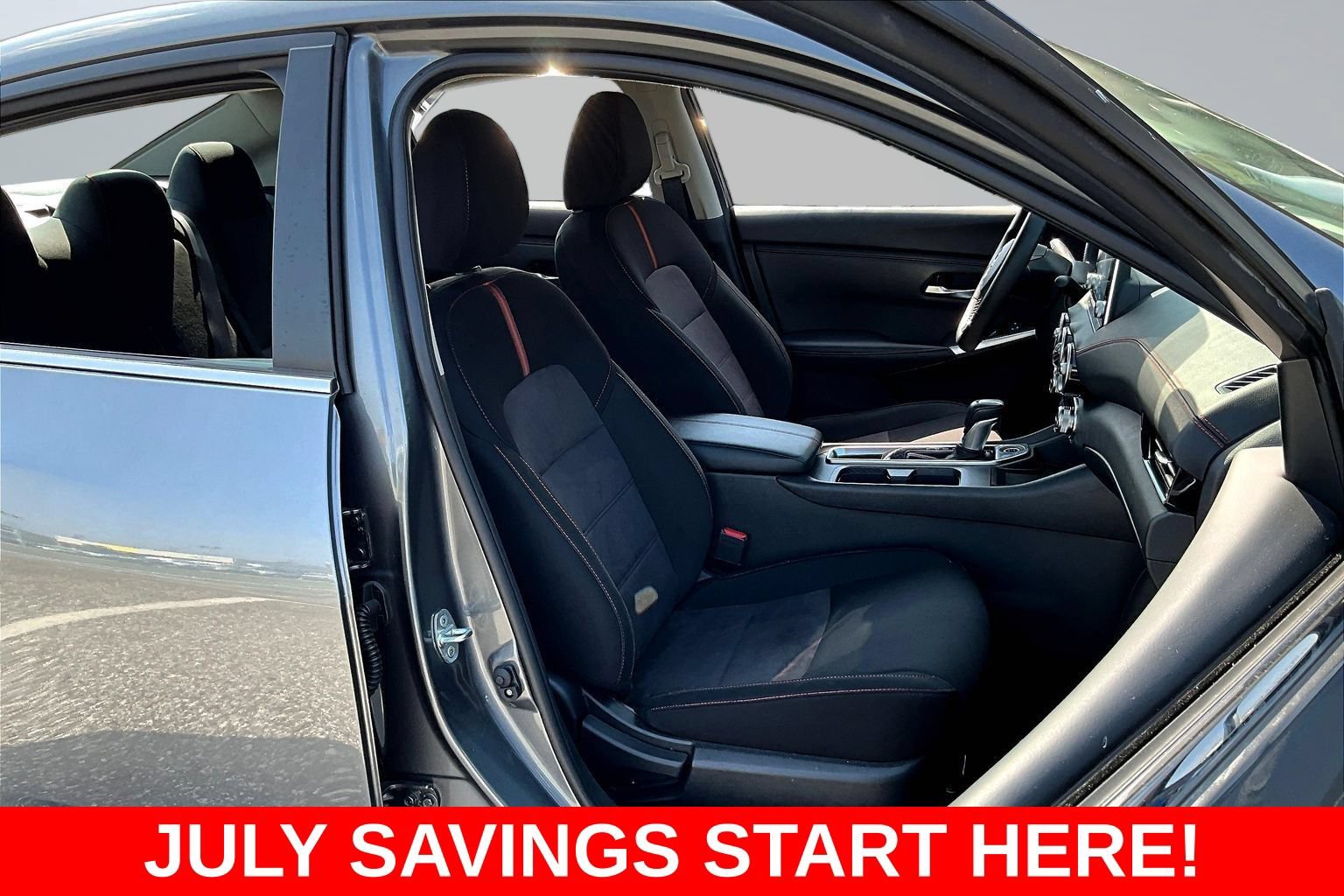 Used 2025 Nissan Sentra SR FWD image 33