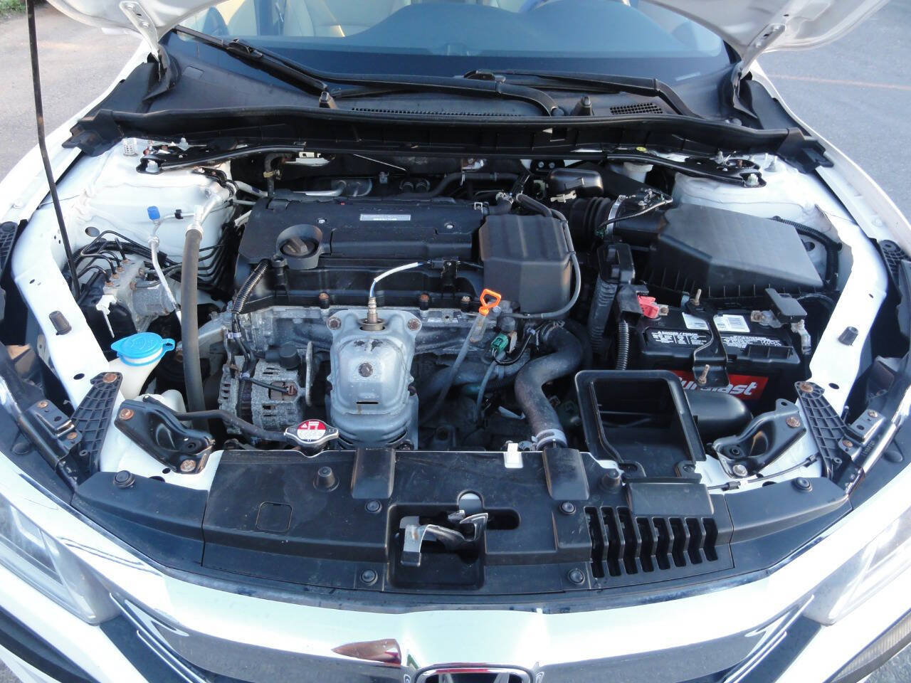 Used 2017 Honda Accord EX-L image 15