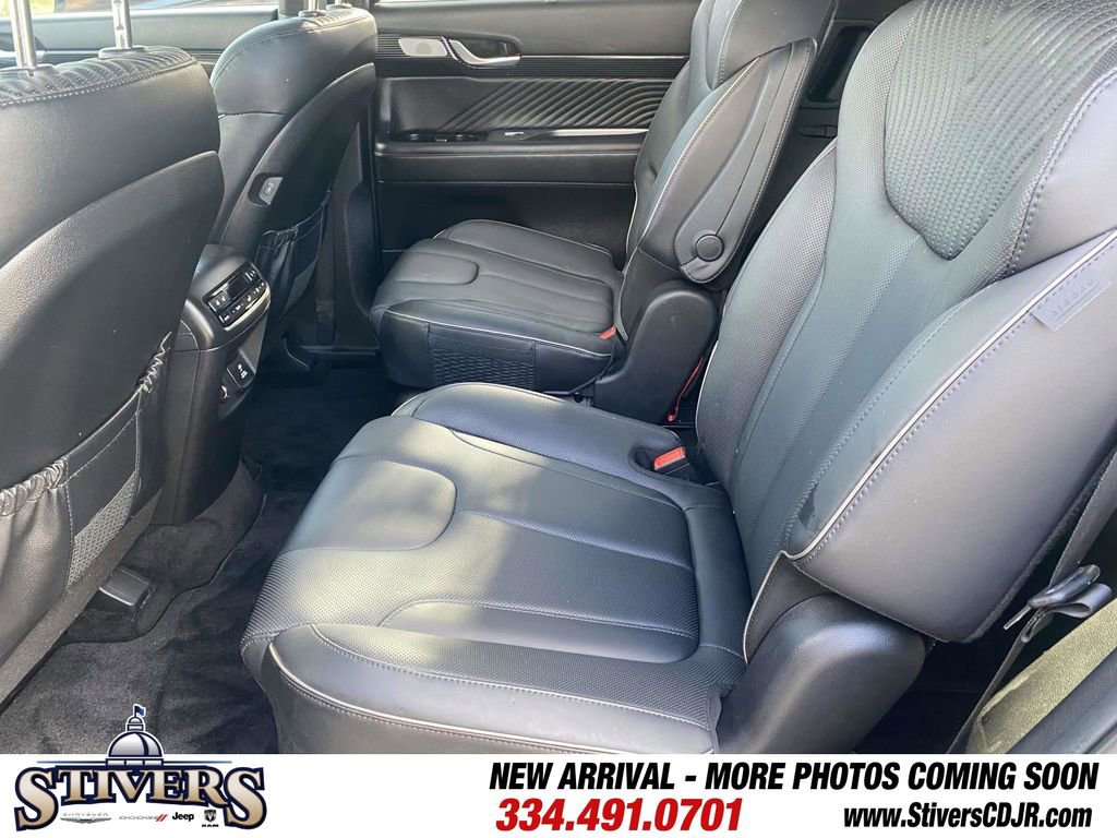 Used 2023 Hyundai Palisade Calligraphy image 15