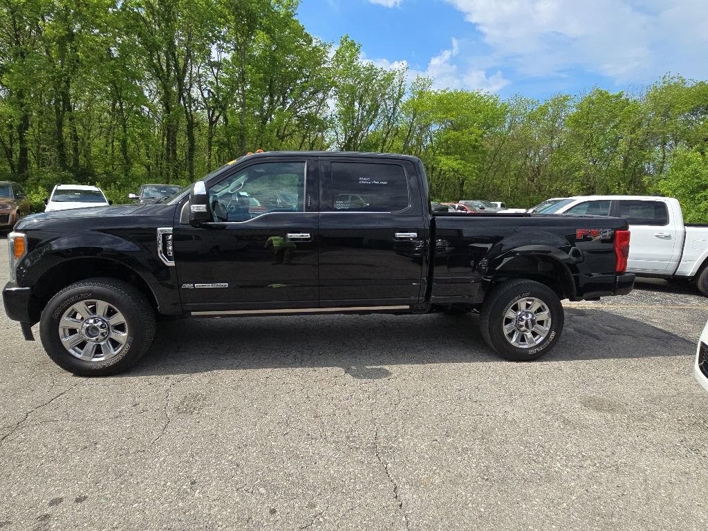 Used 2017 Ford F350 Platinum w/ Platinum Ultimate Package AWD/4WD image 3