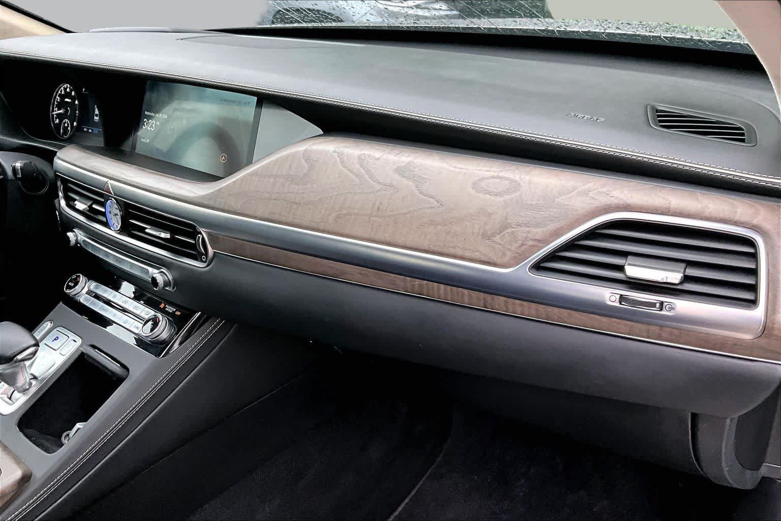 Used 2021 Genesis G90 3.3T Premium AWD/4WD image 18