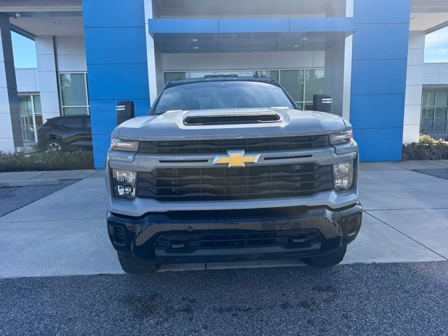 Used 2025 Chevrolet Silverado 2500 Custom w/ Custom Value Package AWD/4WD image 2