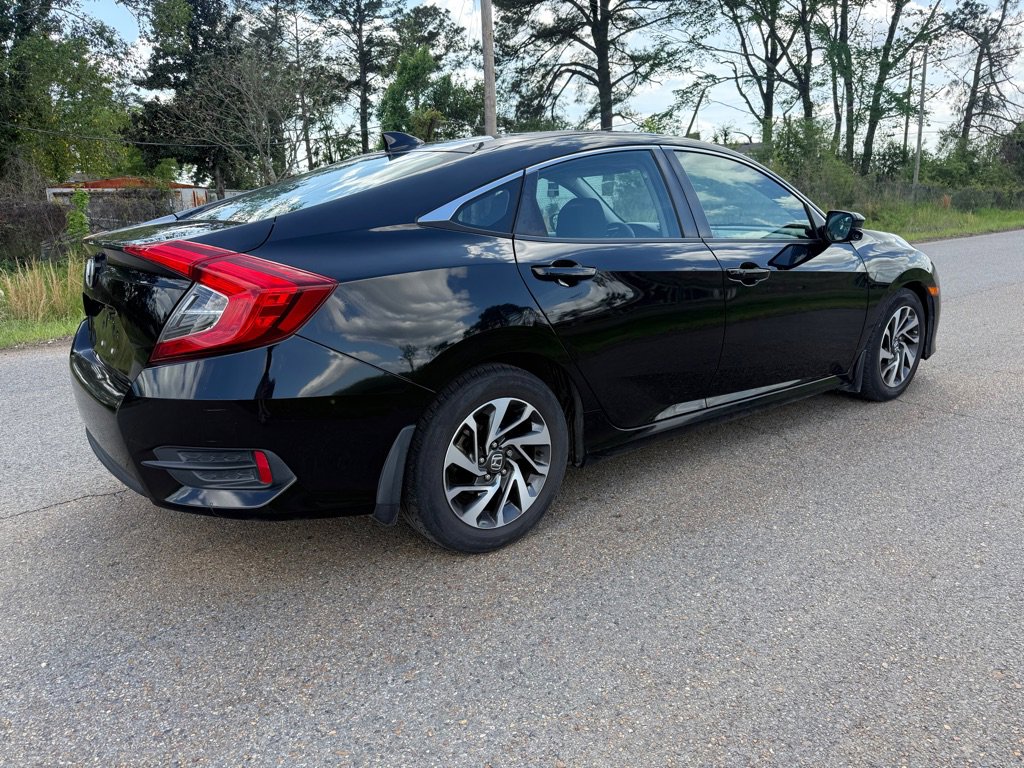 Used 2017 Honda Civic EX image 3