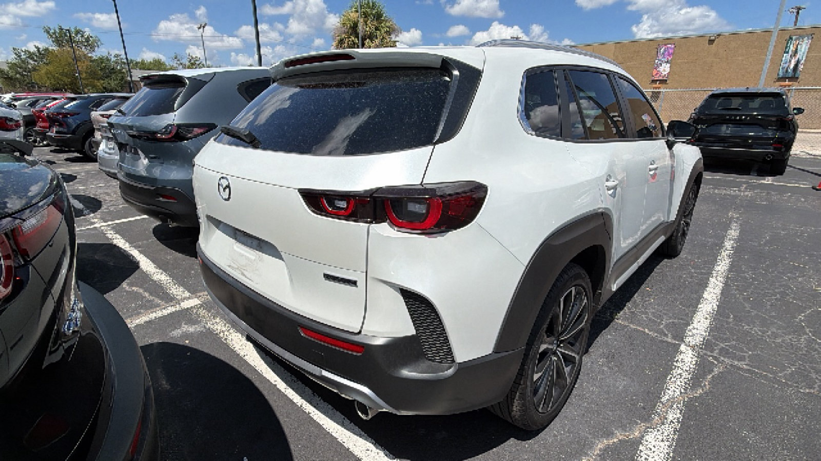 Used 2025 MAZDA CX-50 AWD 2.5 S w/ Weather Package image 16