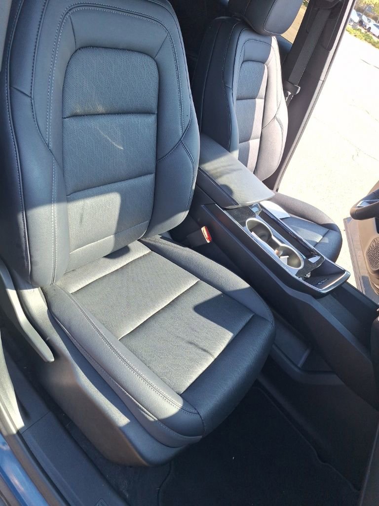 Used 2025 Chevrolet Equinox LT w/ Convenience Package II image 17