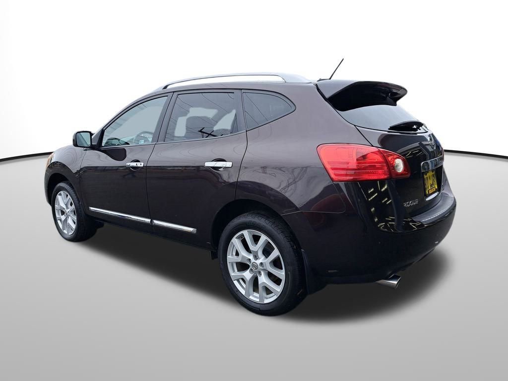 Used 2011 Nissan Rogue SV w/ SL Pkg image 3