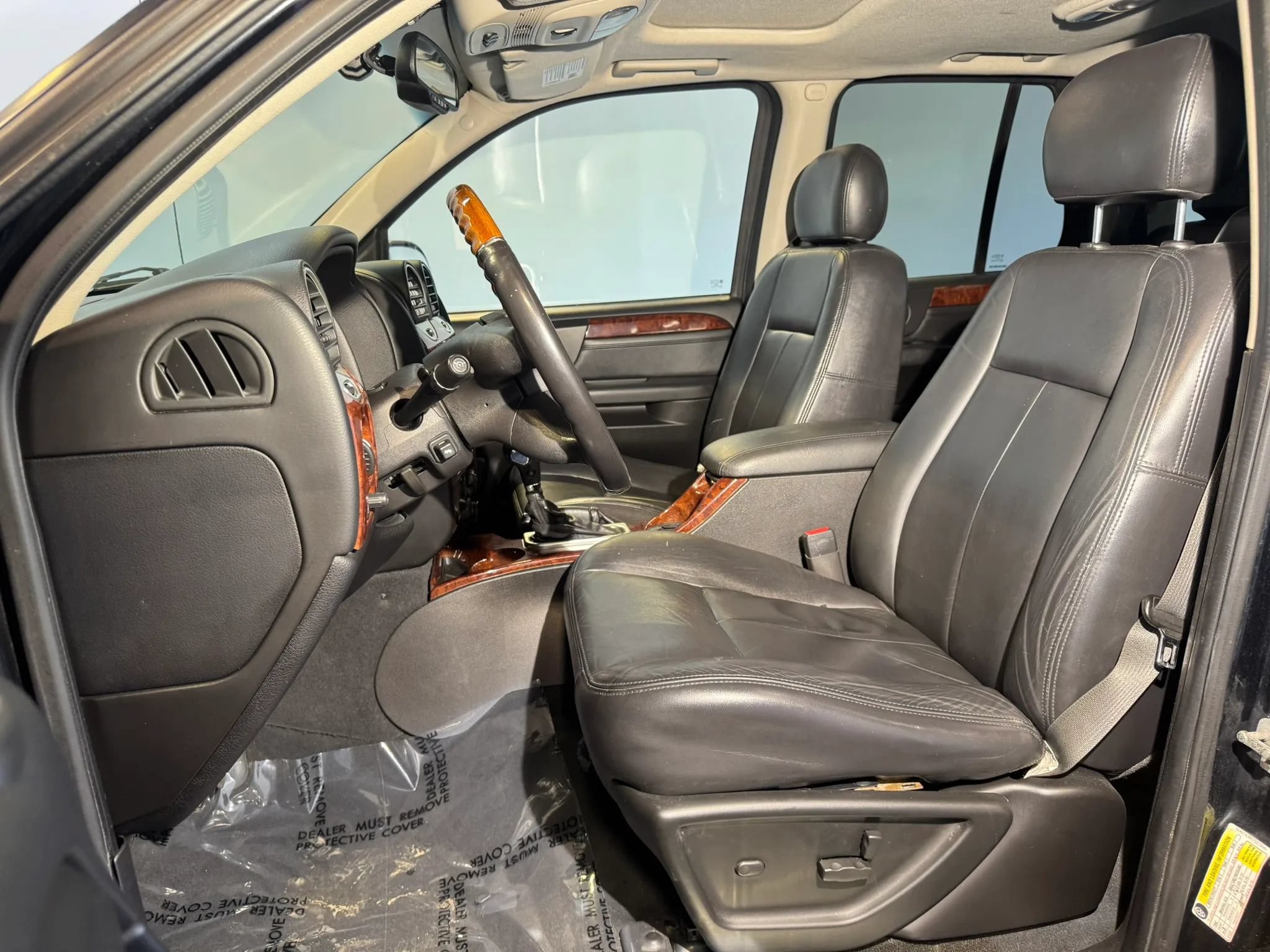 Used 2007 GMC Envoy Denali AWD/4WD image 9