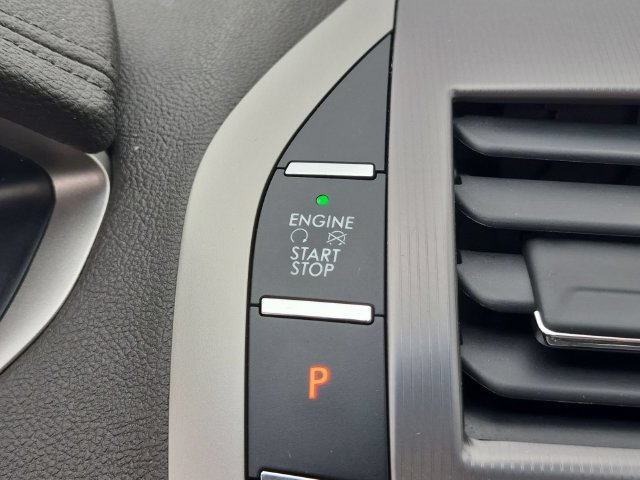 Used 2020 Lincoln MKZ Reserve w/ Elements Package FWD image 22