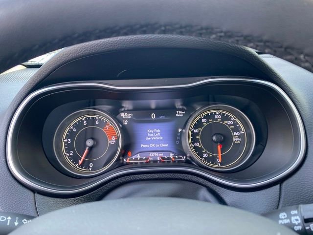 Used 2021 Jeep Cherokee Limited w/ Trailer Tow Group AWD/4WD image 11