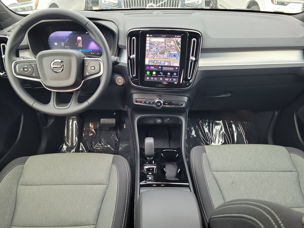 New 2026 Volvo XC40 B5 Core AWD/4WD image 5