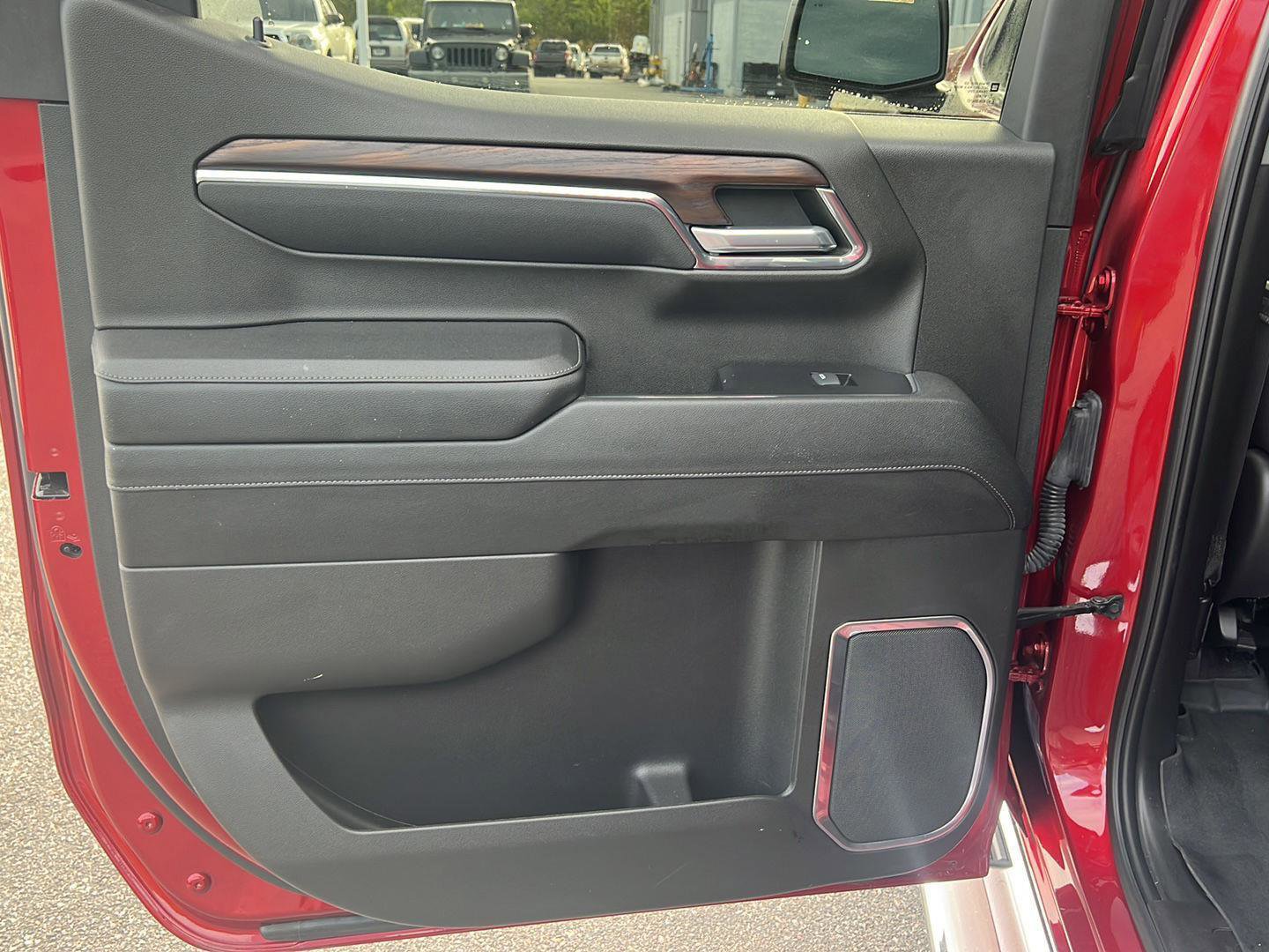 Used 2023 GMC Sierra 1500 SLT w/ SLT Premium Plus Package image 17