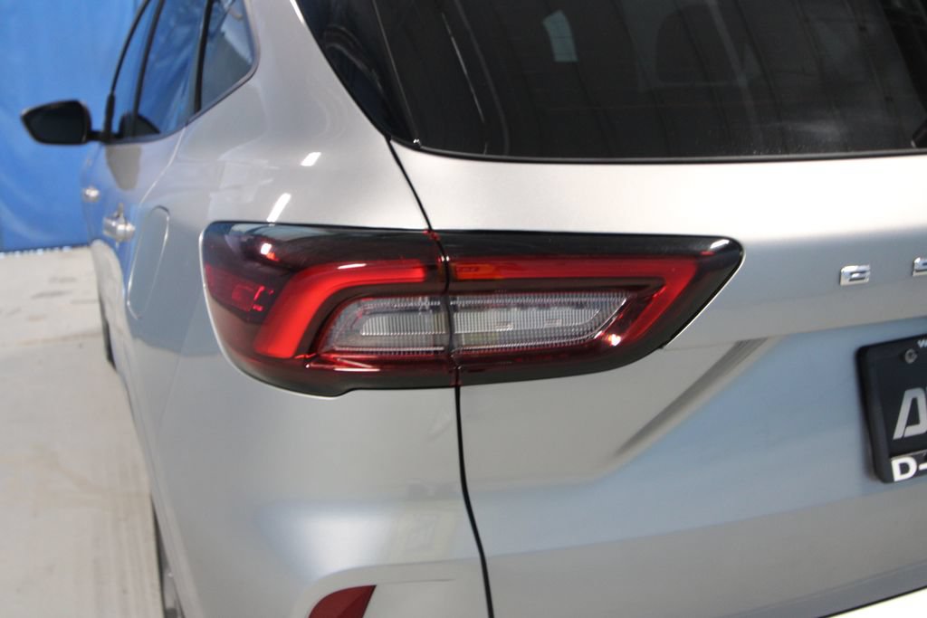 Used 2024 Ford Escape ST-Line w/ Tech Pack #1 FWD image 33