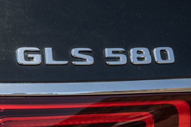 Used 2021 Mercedes-Benz GLS 580 4MATIC image 5