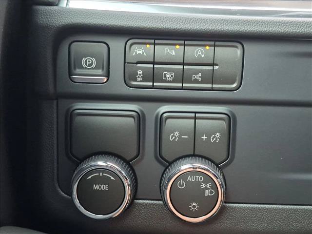 New 2026 Chevrolet Suburban LS w/ LPO, Dark Essentials Package RWD image 21