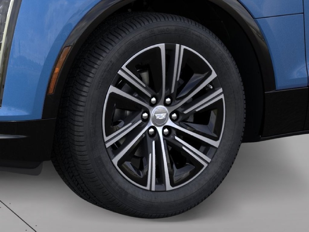 New 2027 Cadillac Lyriq Premium Luxury w/ LPO, Floor Liner Package AWD/4WD image 9