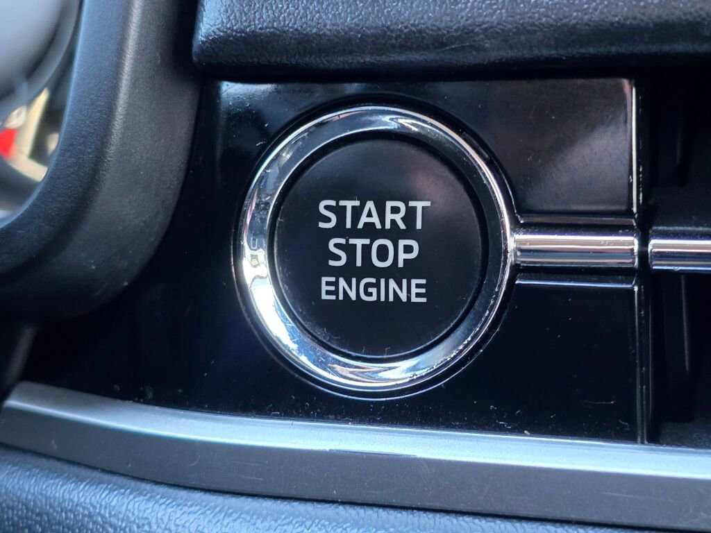 Used 2022 Mitsubishi Outlander SE image 36