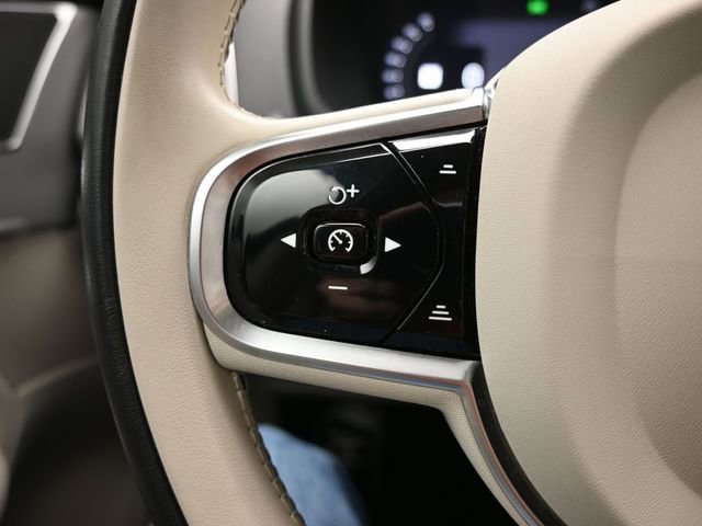 Used 2023 Volvo XC90 B5 Core w/ Protection Package Premier image 23