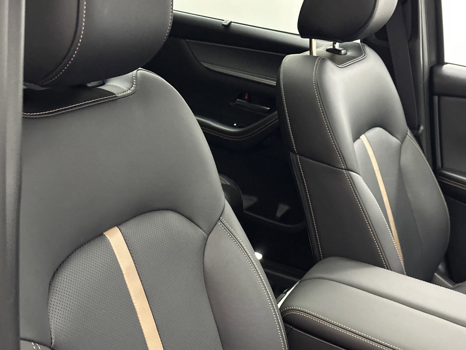 New 2025 MAZDA CX-90 Plug-In Hybrid w/ Premium Plus image 12