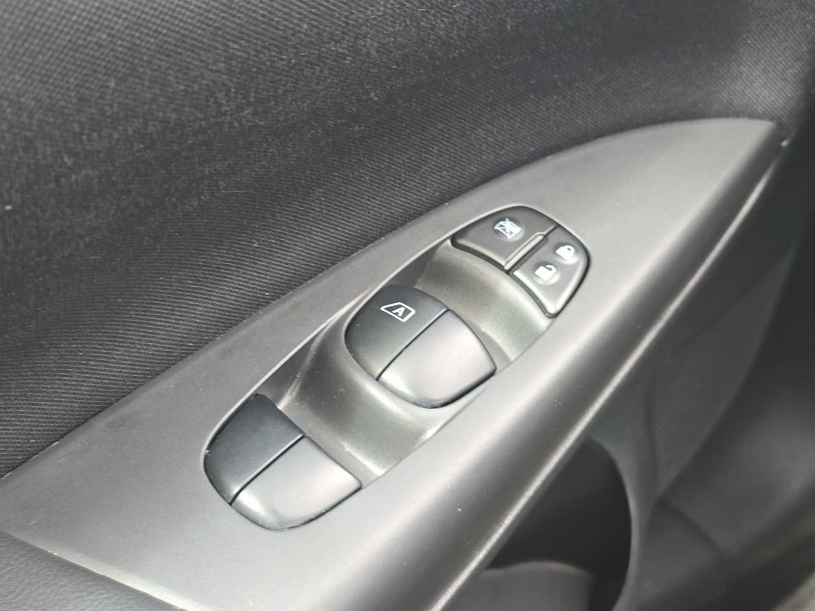 Used 2017 Nissan Sentra SV image 16