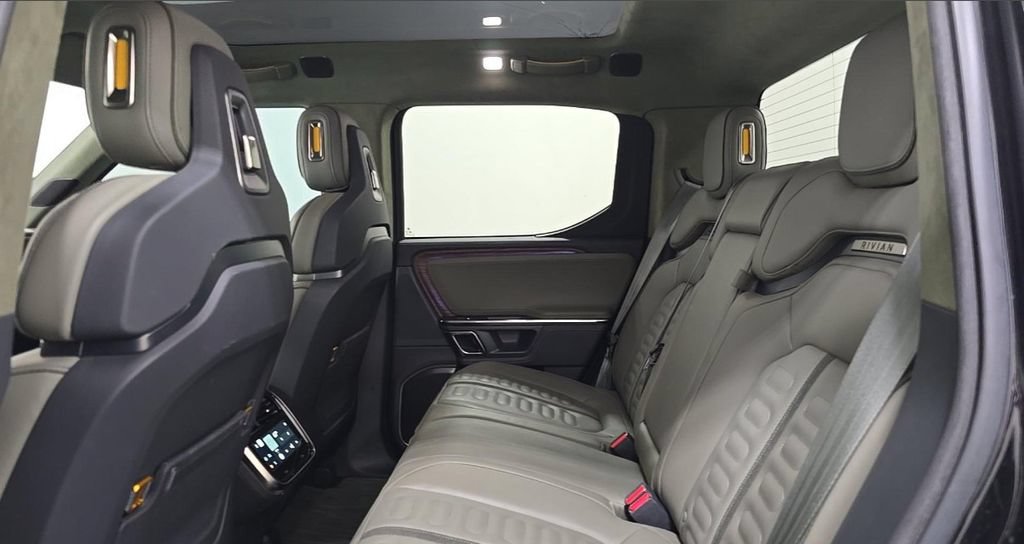 Used 2022 Rivian R1T Adventure AWD/4WD image 5