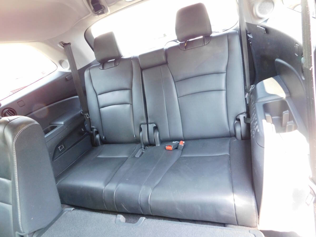 Used 2016 Honda Pilot Touring image 7
