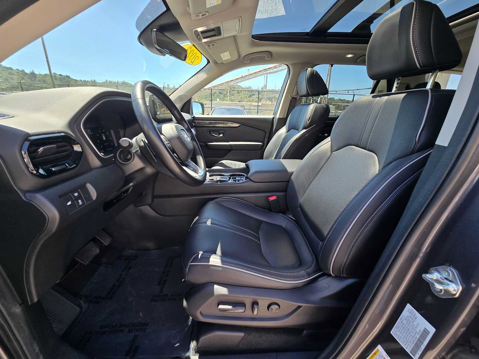 Used 2023 Honda Pilot Elite image 22