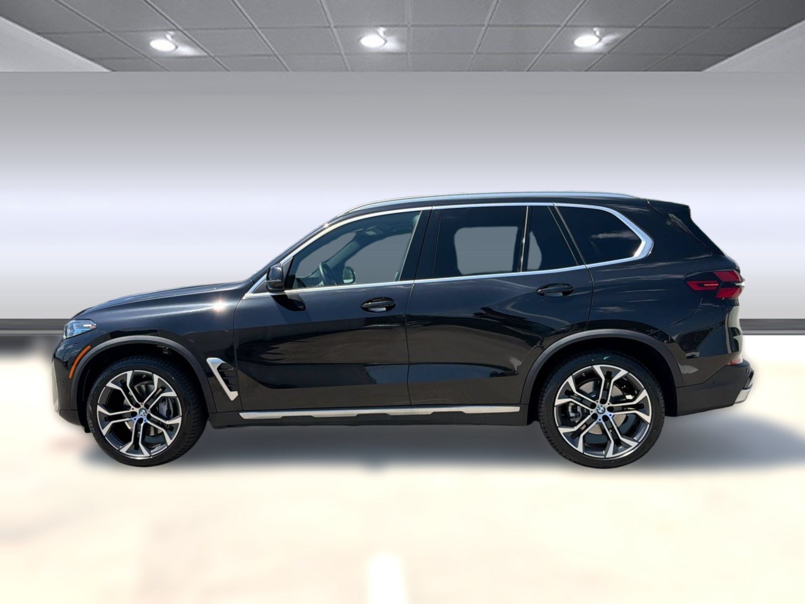 Used 2026 BMW X5 sDrive40i RWD image 2