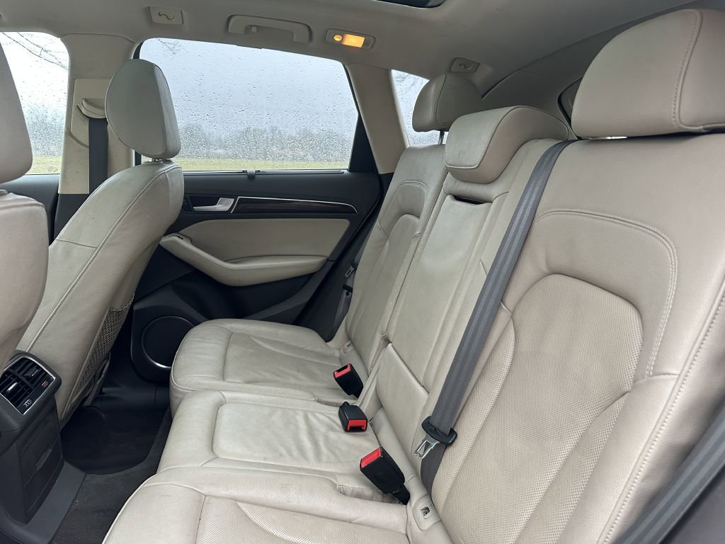 Used 2013 Audi Q5 2.0T Prestige w/ Comfort Pkg image 9