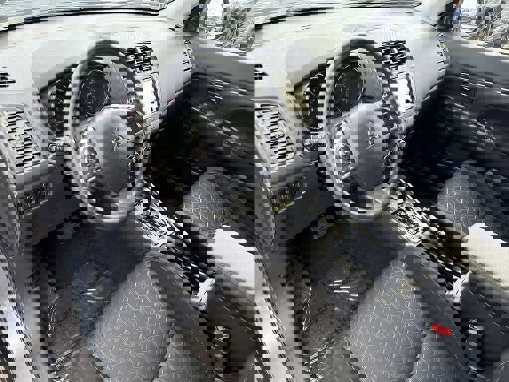 Used 2025 Mitsubishi Outlander Sport ES image 13