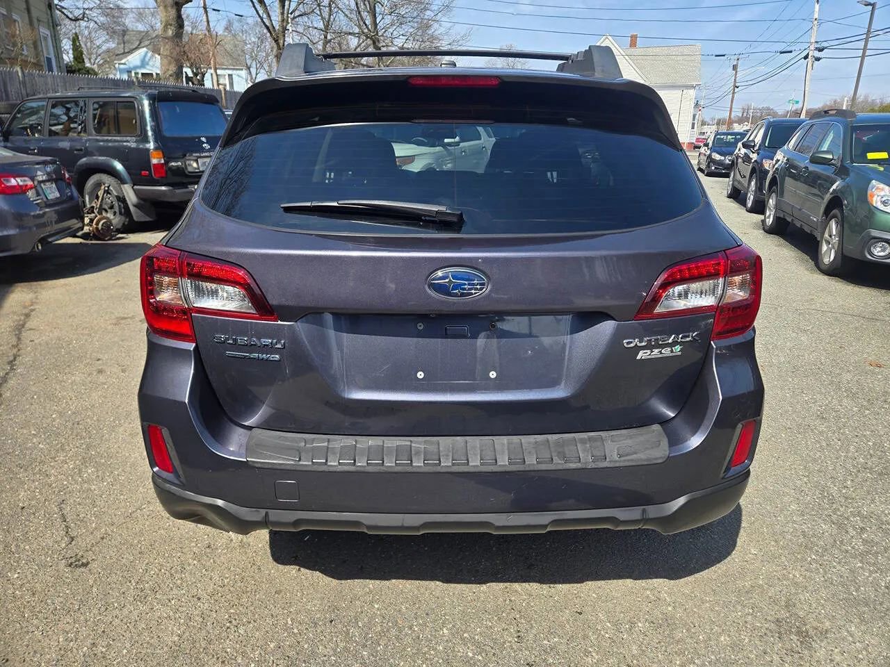 Used 2015 Subaru Outback 2.5i Premium AWD/4WD image 12