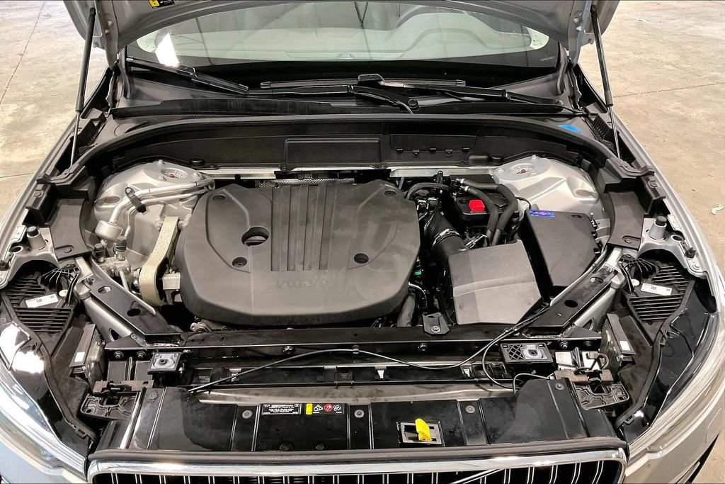 Certified 2023 Volvo XC60 B5 Plus AWD/4WD image 30