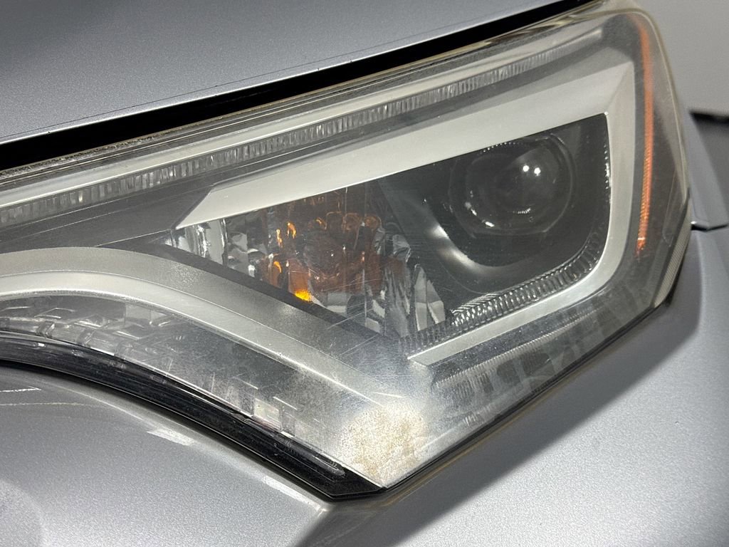 Used 2016 Toyota RAV4 SE image 39