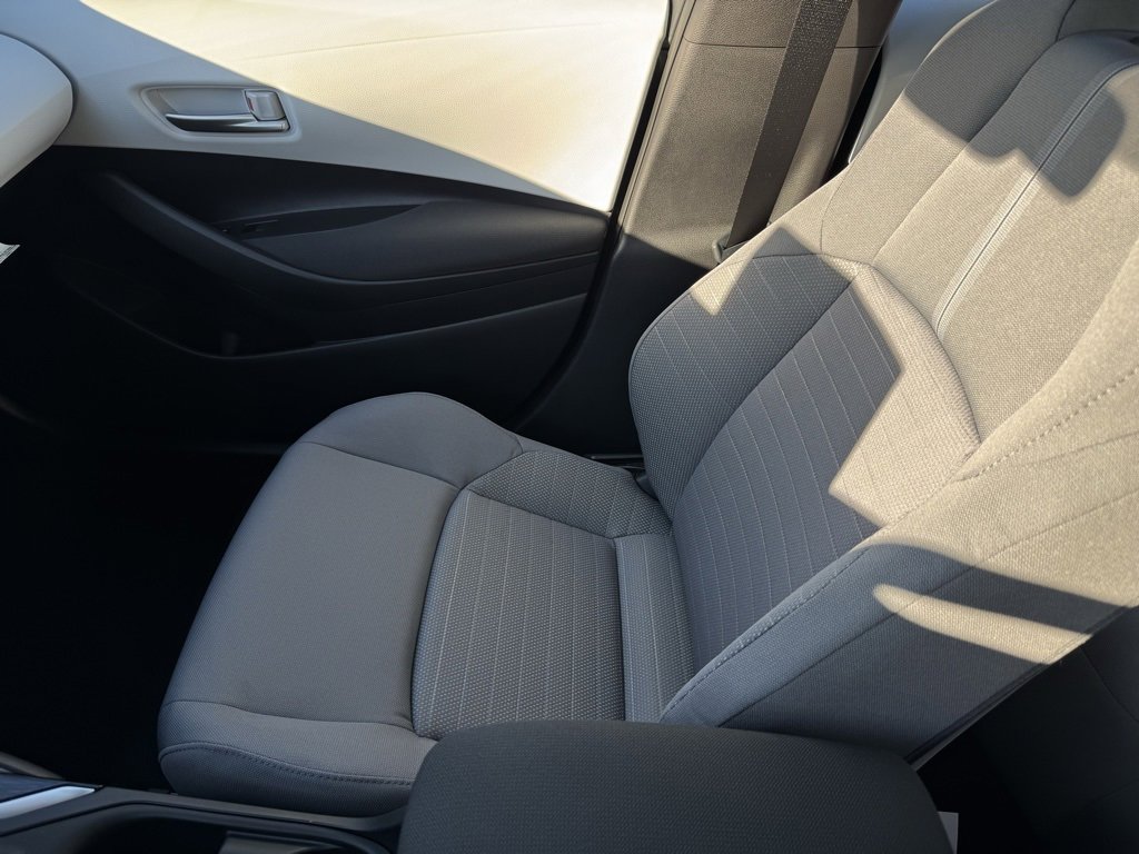 Used 2026 Toyota Corolla SE image 18