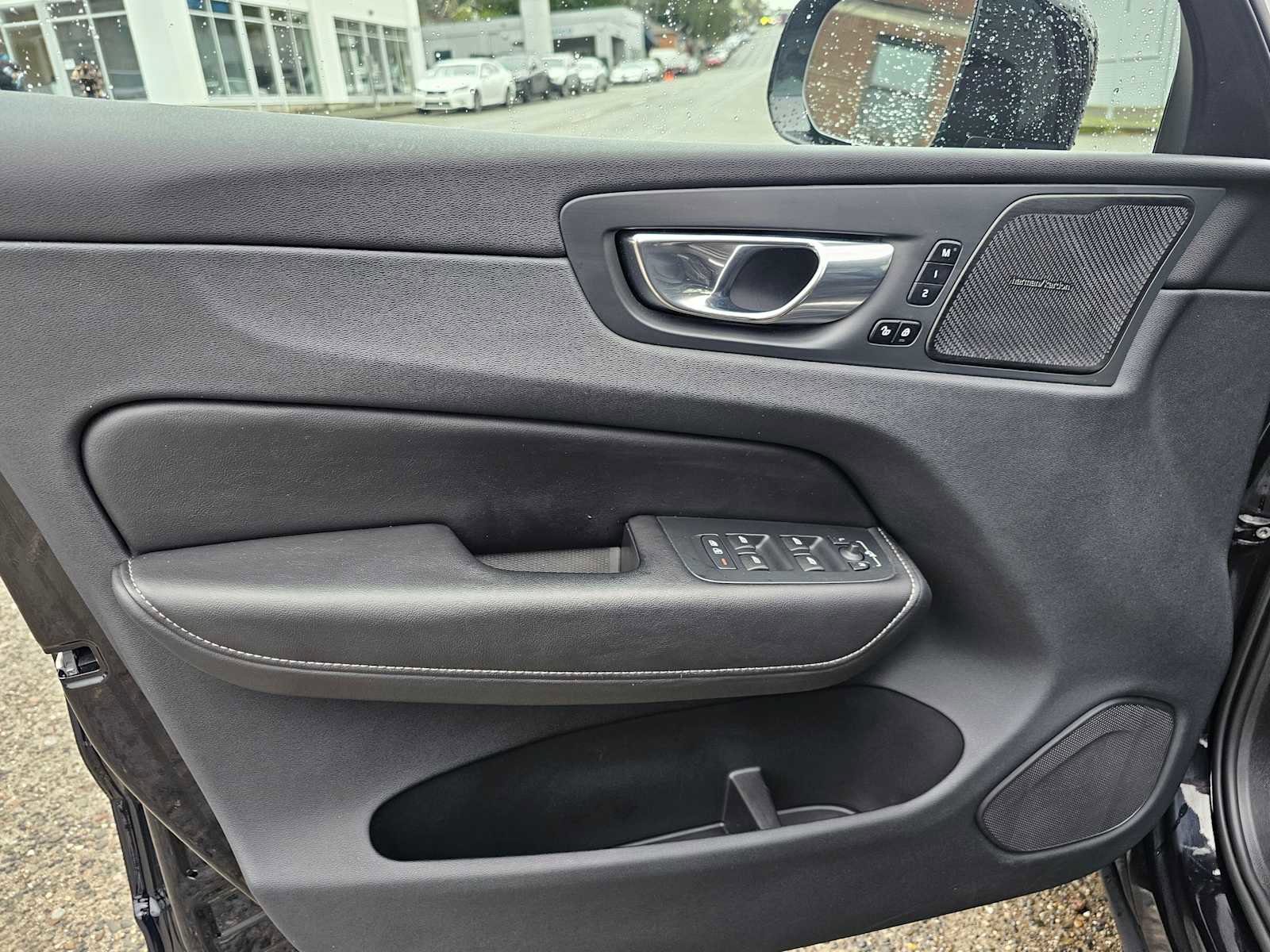Certified 2023 Volvo XC60 B5 Ultimate image 27