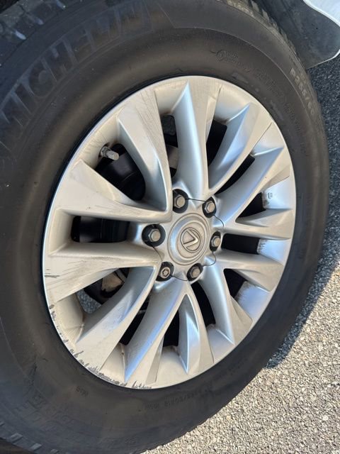 Used 2017 Lexus GX 460 Premium w/ Premium Package image 17