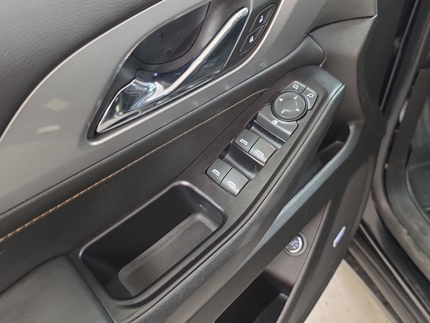 Used 2019 Chevrolet Traverse RS AWD/4WD image 18