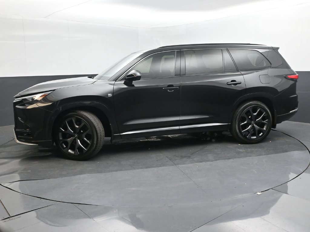 Used 2025 Lexus TX 500h AWD w/ Technology Package image 29