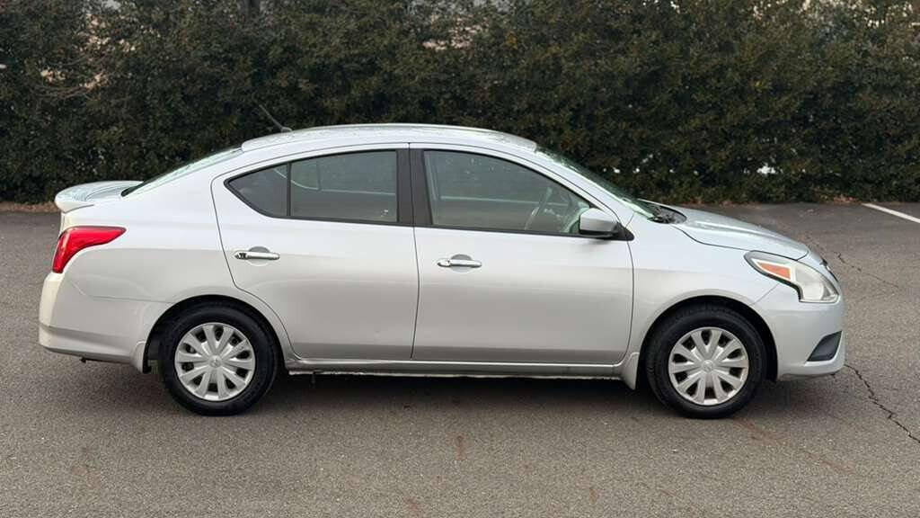 Used 2018 Nissan Versa SV image 8