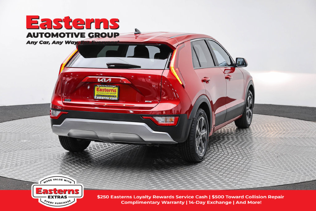 Used 2025 Kia Niro LX FWD image 6