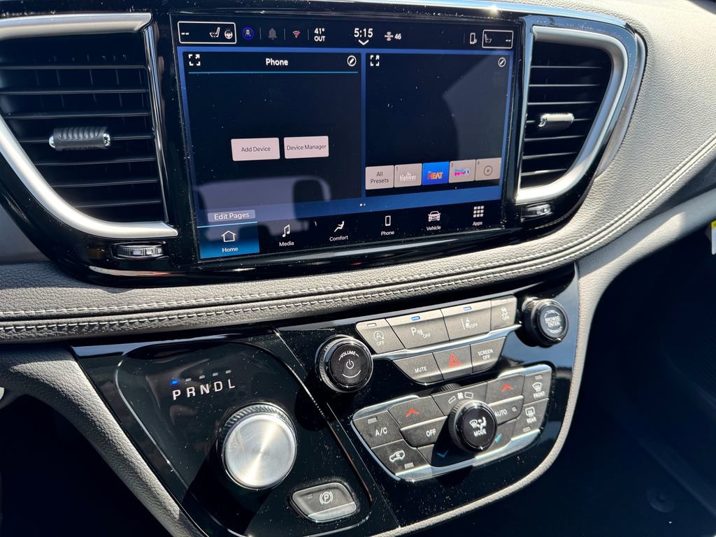 New 2026 Chrysler Pacifica Select image 19