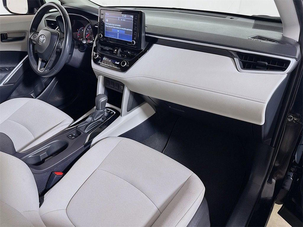 Used 2022 Toyota Corolla Cross LE image 26