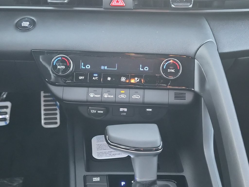 New 2026 Hyundai Elantra Sport FWD image 20
