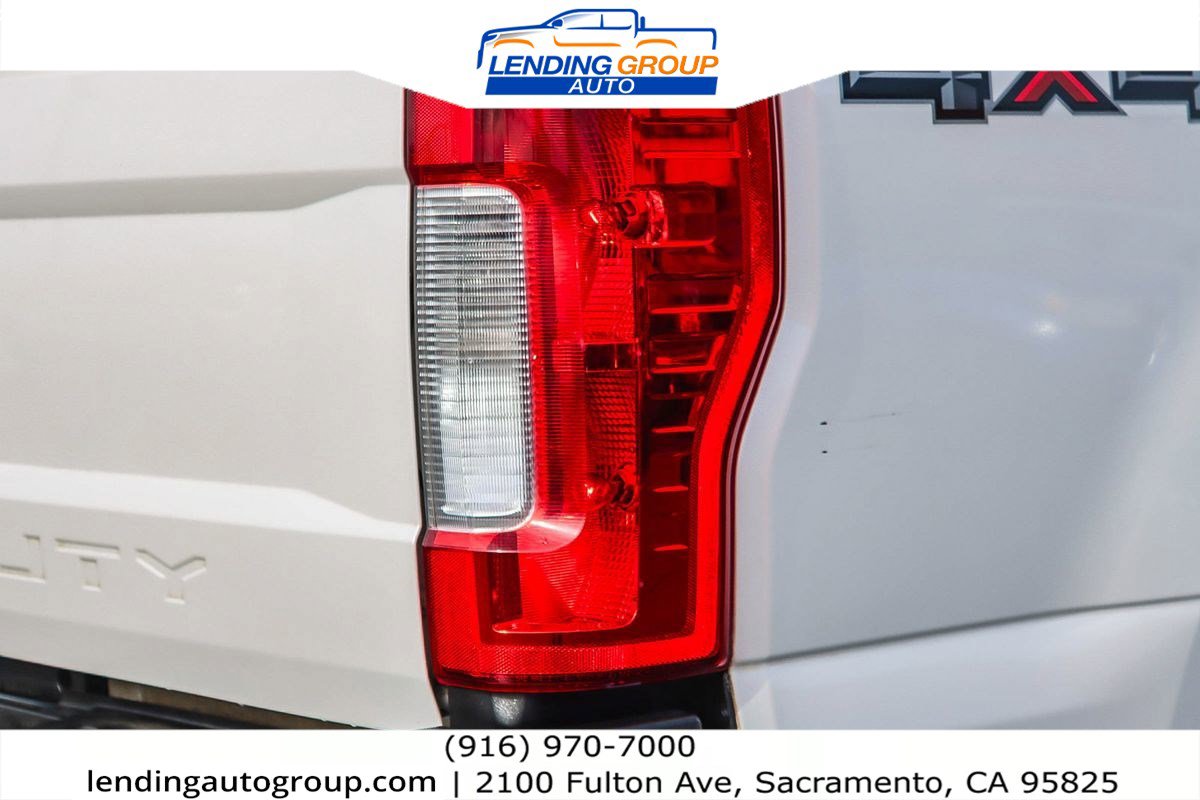 Used 2017 Ford F250 Lariat w/ Chrome Package image 8