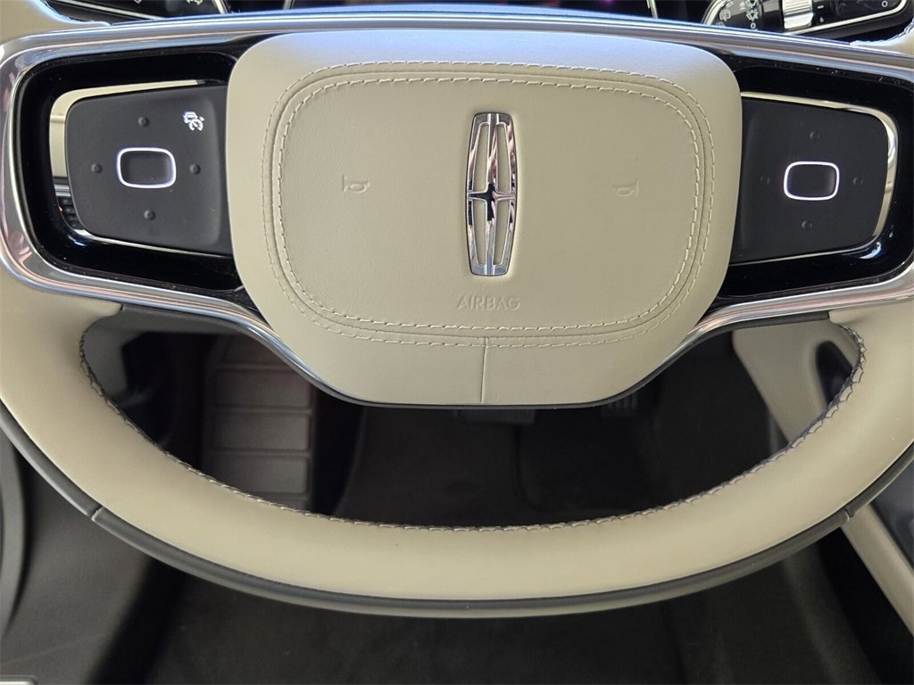 Used 2024 Lincoln Nautilus Premier w/ Equipment Group 102A image 31